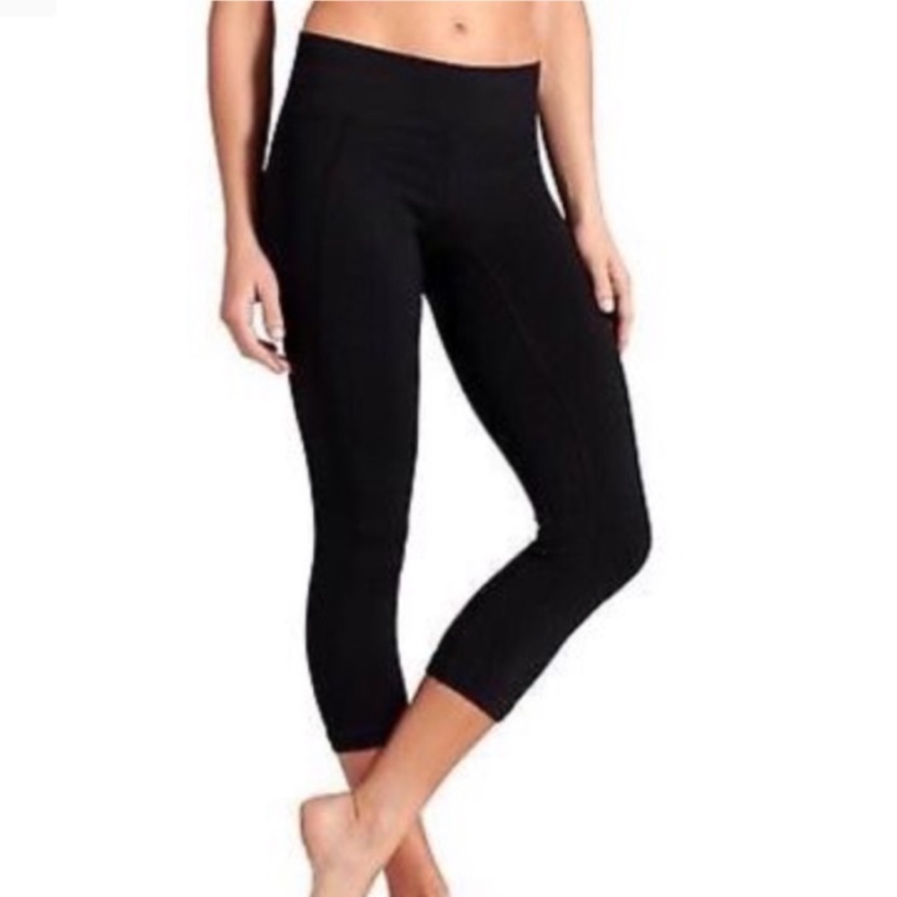 Athleta | Deep Black ReCharge Yoga Capri Large